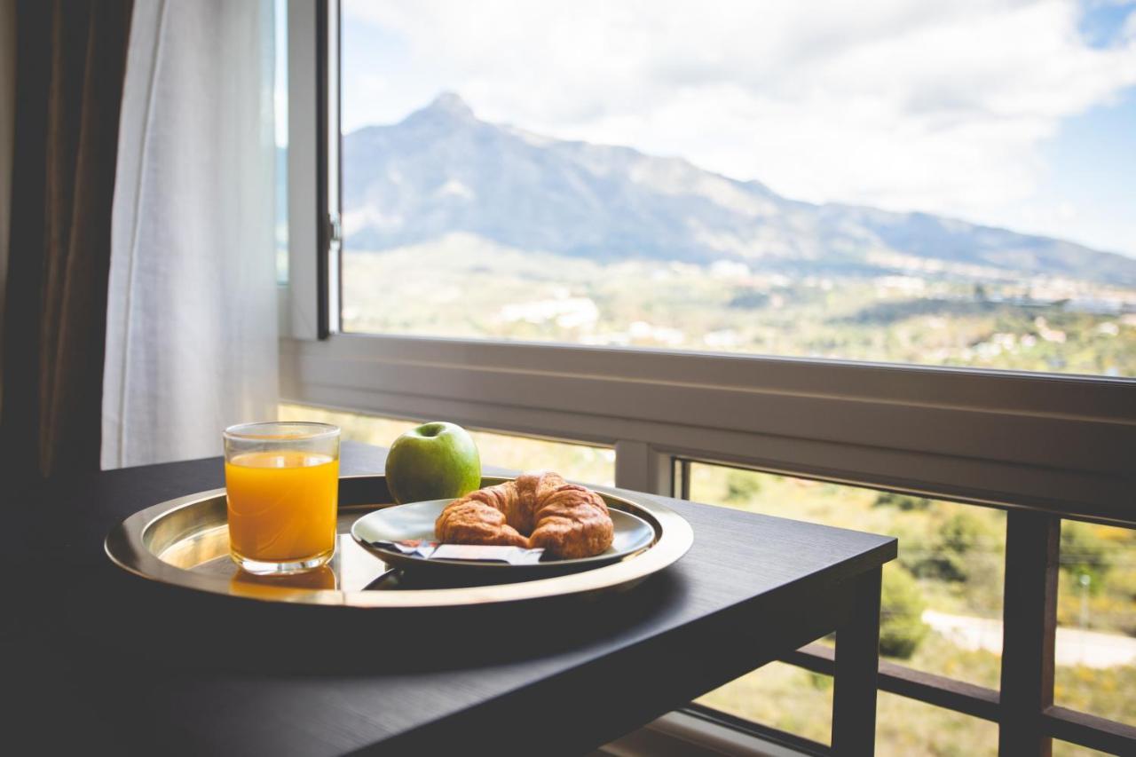 Modern Apartment With Stunning Views マルベーリャ エクステリア 写真