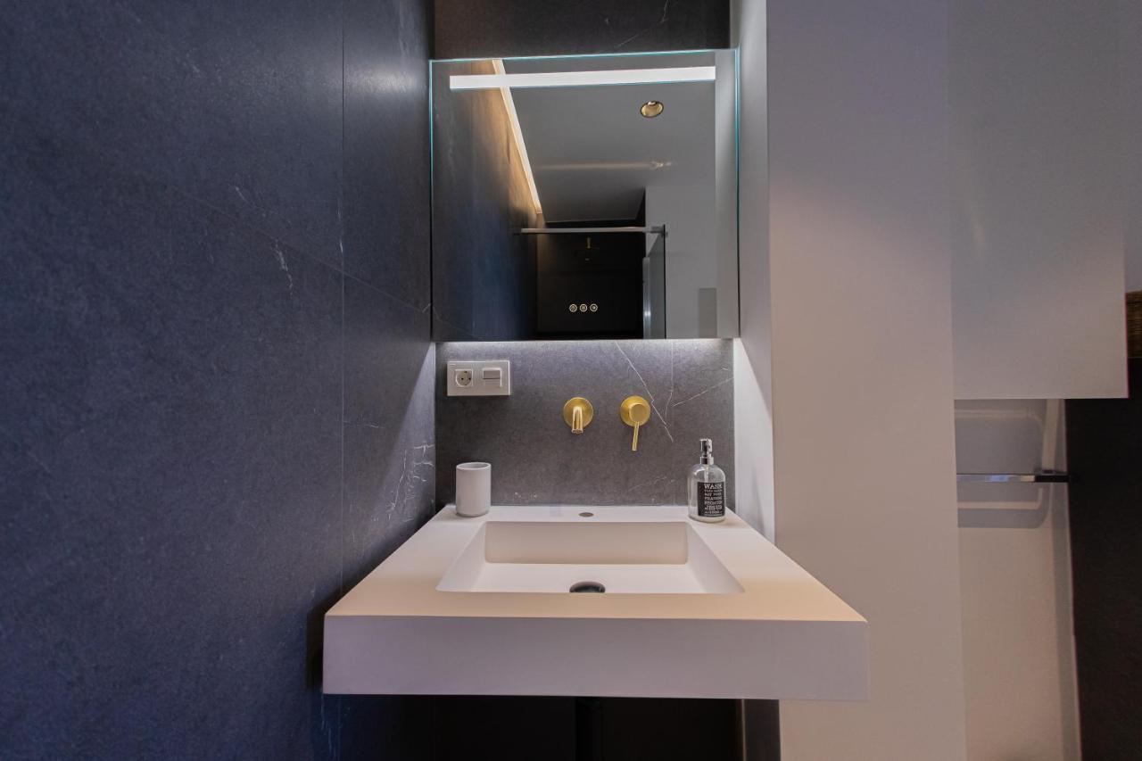 Modern Apartment With Stunning Views マルベーリャ エクステリア 写真