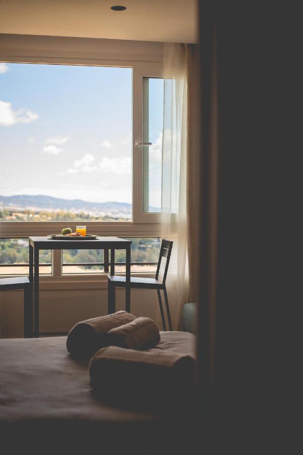 Modern Apartment With Stunning Views マルベーリャ エクステリア 写真